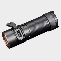 Практичен фенер FENIX E18R V2.0