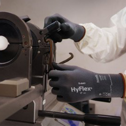 Тъмносиви нитрилни ръкавици HyFlex 11-840 